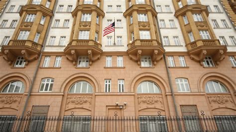 U S Embassy In Moscow To Halt Visa Consular Services From Aug 1 The Moscow Times