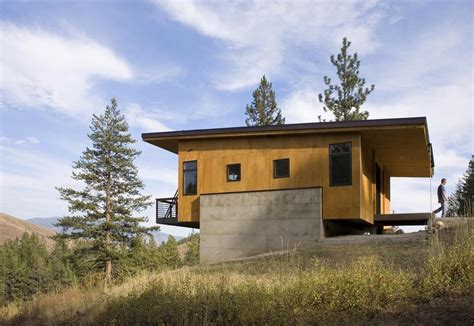This Elevated Cabin Design Was Done On A Budget Plan Modern House Designs