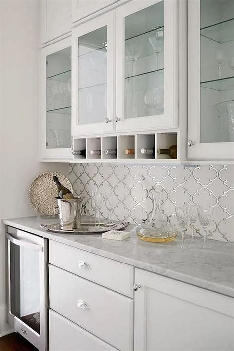 Get Inspired With These 15 White Kitchen Cabinets Backsplash Ideas