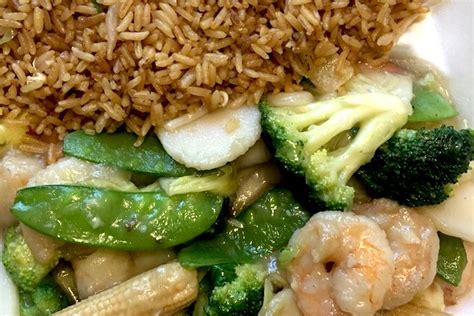 Yes, the sign from the freeway says $1 chinese food. Here are Lakewood's top Chinese restaurants