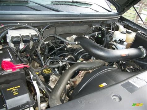 2005 Ford F150 Lariat Supercrew 4x4 54 Liter Sohc 24 Valve Triton V8