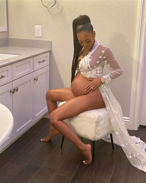 Royalty Johnson Pregnant Sexy 4 Photos The Fappening