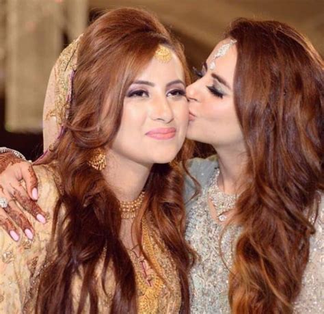 Beautiful Pakistani Celebrities On Their Sisters Wedding Reviewitpk
