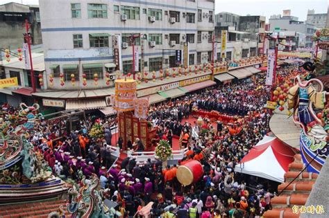 Dajia Mas Pilgrimage Around The Border Is Crowded With Tens Of