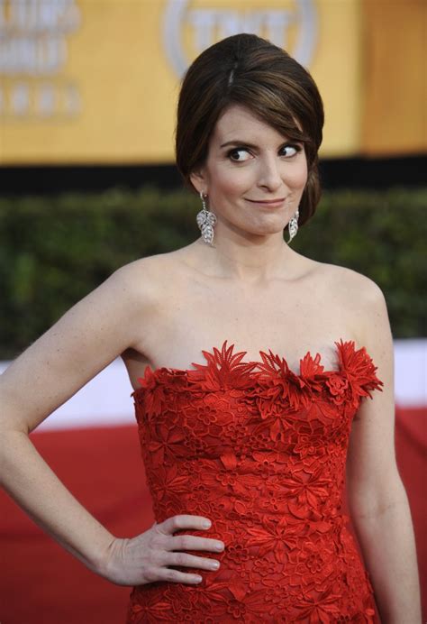 Tina Fey To Host Snl In May