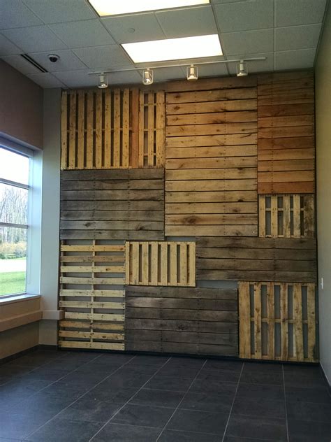 Pallet Focal Wall • 1001 Pallets Wood Wall Design Pallet Wall Ideas