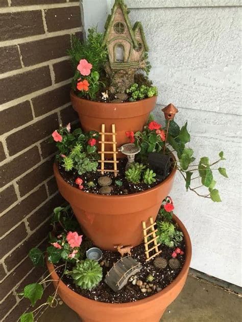 Clay Pot Flower Tower Diy Ideas Video Instructions Classic Guides