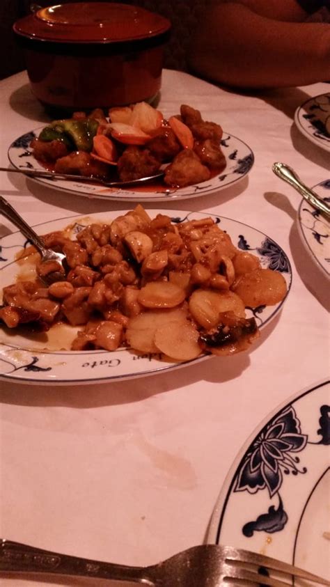 I ended up taking a order of chicken wings, and chicken fried rice.. Golden Gate Chinese Restaurant - 28 Photos - Chinese ...