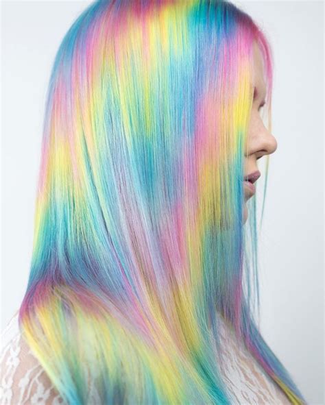 Holografisches Haar Nimmt Die Kunst Der Selbstdarstellung über Den Regenbogen Holographic Hair