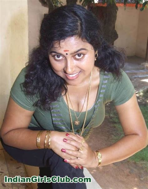 Hot Cinema Blog Hot Mallu Aunty Cleavage Show Pics