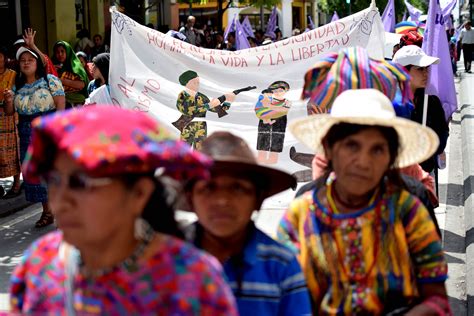 Guatemaltecos conmemoran aniversario de la Revolución de Octubre Multimedia teleSUR