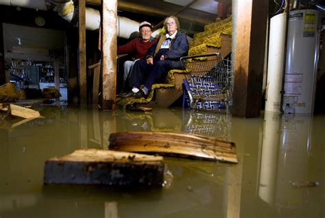 What can you do to minimize the damage from a flood in the basement? Minneapolis Basement Flood Cleanup | Flooding Damage ...