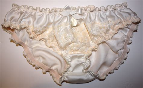 Stunning 100 Ivory Bamboo Silk Knicker With Vintage Nottingham Lace