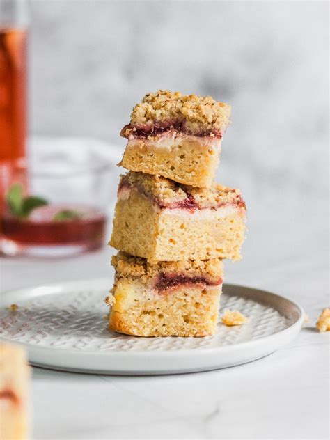 Perfect In Spring Strawberry Rhubarb Cheesecake Bars Lindagendryde