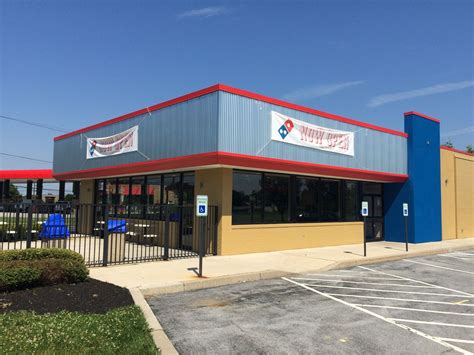Dominos Pizza Opens Sit Down Restaurant With A Drive Thru In