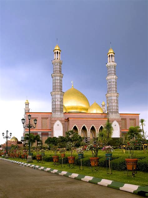 Masjid Kubah Emasgolden Dome Mosque Dian Al Mahri Flickr