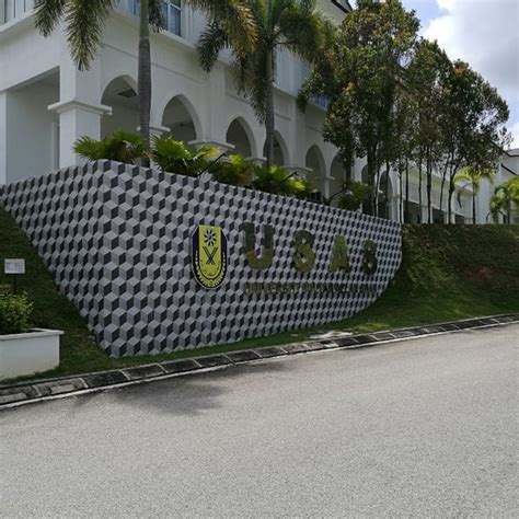 Universiti sultan azlan shah (usas) welcomes you to join us at our vibrant campus. Universiti Sultan Azlan Shah (USAS) - Kuala Kangsar, Perak