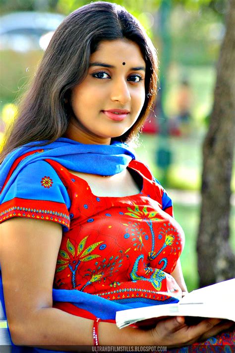 Popular Kerala Malayalam Actress Closeup Ultra Hd Wallpaper