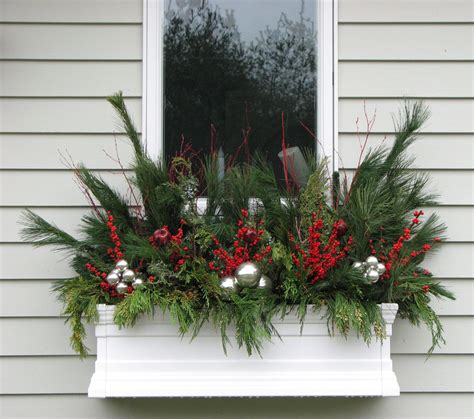 20 Easy Holiday Window Box Ideas ~ Bless My Weeds