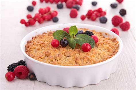 Recette Crumble aux pommes et fruits rouges facile