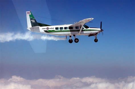 โครงการฝนหลวงได้รับการจดทะเบียนสิทธิบัตร การดัดแปรสภาพอากาศเพื่อให้เกิดฝน เมื่อวันที่ 29 พฤศจิกายน 2545 และคณะรัฐมนตรีได้มีมติเฉลิม. โครงการพระราชดำริฝนหลวง: วิธีการทำฝนหลวง