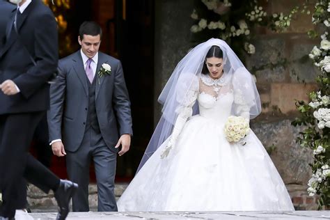 Leonardo becchetti‏ @leonardobecchet 28 апр. Gloria - Berlusconi oženio najmlađeg sina: Grandioznom ...