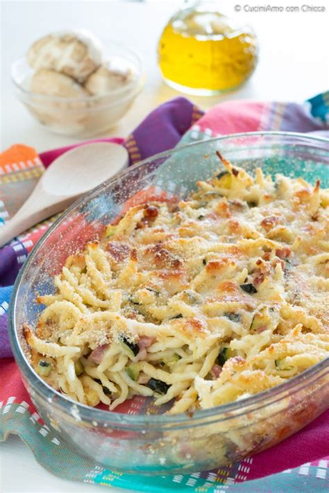 Eccomi, con un dolce un po' strano. Pin su Giallo zafferano primi
