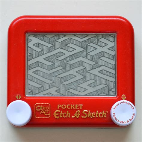 princess etch creates works of art using just the knobs of an etch a sketch