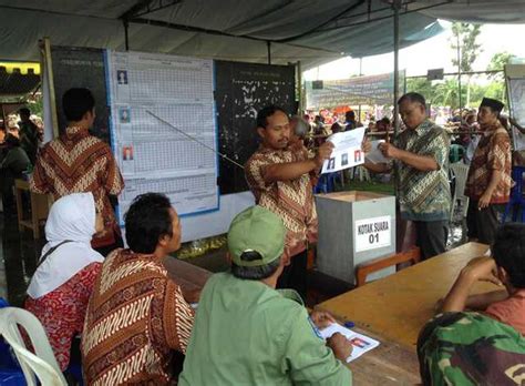 Kepala desa selanjutnya menyampaikan kepada badan permusyawaratan desa untuk dibahas dan flowchart dan jadwal waktu penyusunan apb desa dapat dilihat dalam gambar berikut penyusunan tata ruang desa; Hasil Pemilihan Kepala Desa Digugat Warga - Ragam ...