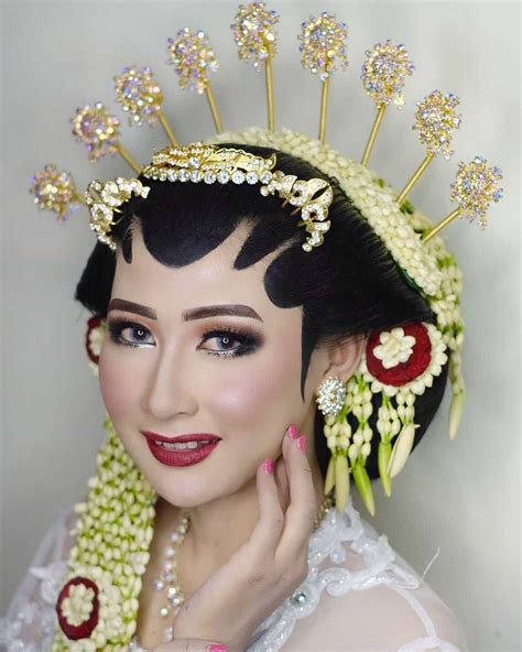 Tips makeup pengantin jawa di bawah ini bisa kamu terapkan. Pengantin Adat Jawa Hijab Tanpa Paes | Jilbab Gallery