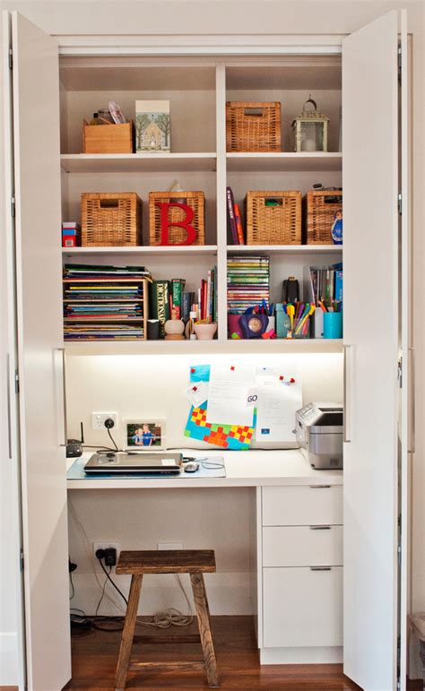 10 Ideas To Brings Office Into Your Closets Small House
