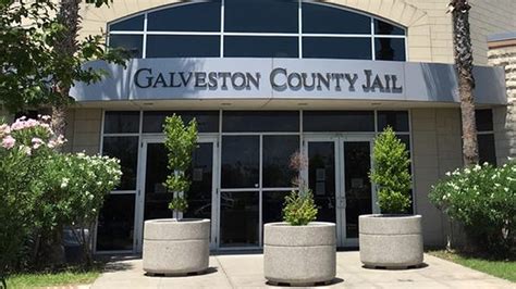 jail death 40 year old man arrested for sexual assault dies during booking process in galveston