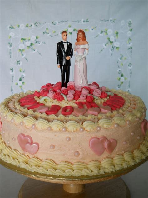 Action figures, building sets, character shop, dolls THE BEST CAKES IN TOWN: WEDDING ANNIVERSARY CAKE
