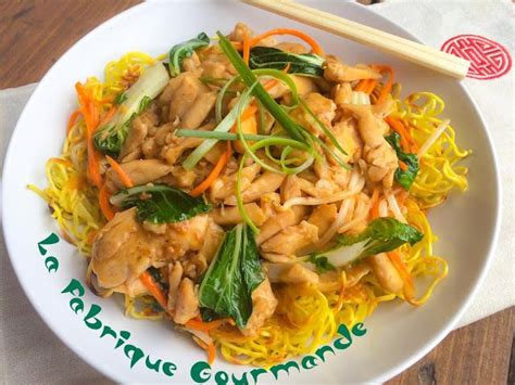 See more ideas about kuala it was named after the rich tin miner loke chow kit. Chow Mein au Poulet Gai See Chow Mein | Recette asiatique ...