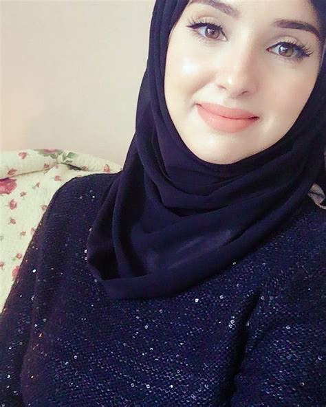 αиgєℓ ѕαяυ♥ Beautiful Muslim Women Beautiful Hijab Beautiful Eyes