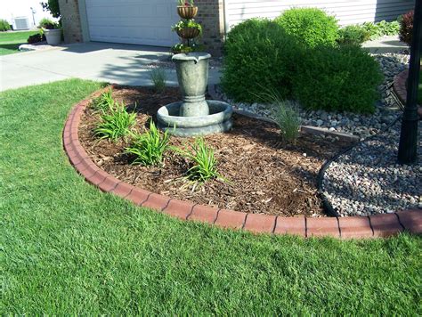 Moreover, they create a beautiful space you can use to plant shrubs and flower. Gorgeous 25+ Stone Garden Edging Design Ideas For Amazing ...