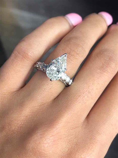 5 Stunning Celebrity Style Engagement Rings The Look Made For You