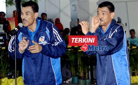 Postur tubuh yang salah juga dapat menyebabkan seseorang mengalami telinga berdenging. Persembahan spontan Lan Pet Pet tiru bunyi enjin kereta ...