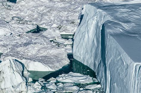 Stunning Images Show Angles Of The Artic Circle Melting Daily Mail Online