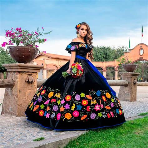 Bordados Vázquez Bordados Artesanales En 2022 Vestidos De Quinceañera Mexicana Vestidos