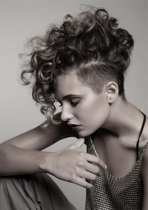 11 Bold Mohawk Hairstyles For Girls To Try Hairstylecamp