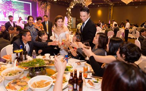 8 điều cô dâu cần lưu ý khi đi chào bàn trong tiệc cưới webdamcuoi
