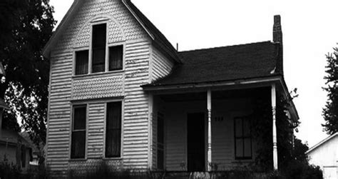 The Gruesome Story Of The Unsolved Villisca Axe Murders
