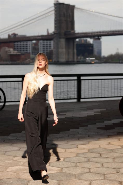 Anya Taylor Joy Walks Around Manhattan In Tiffany Jewelry 40 Photos