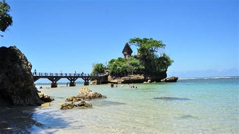 Mungkin belum sepopuler pantai kuta atau tanjung benoa. 11 Spot Foto Pantai Balekambang 🏖️ MALANG (HTM, Rute)