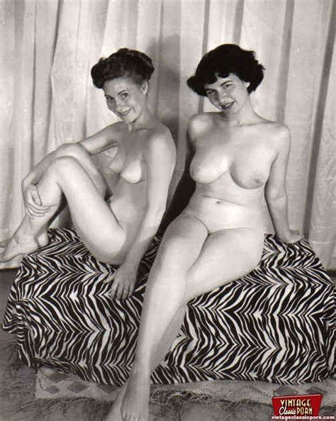 Multiple Sexy Vintage Ladies Posing Naked I Xxx Dessert Picture 8