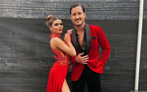 Olivia Jade Shuts Down Rumors Of Her Hooking Up With Married Dwts