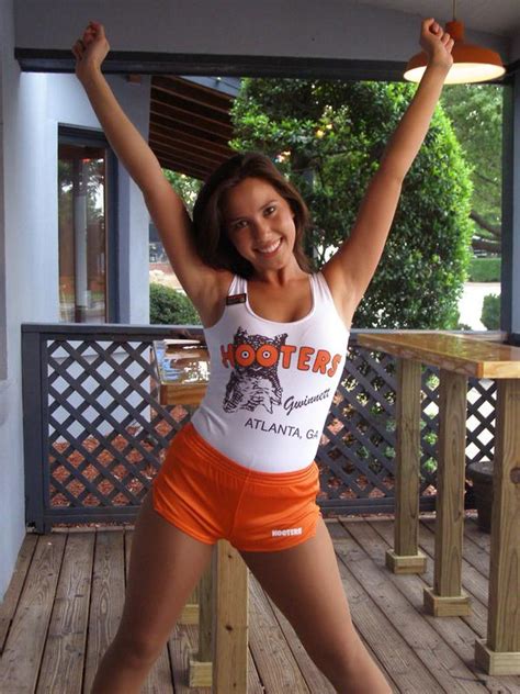 Babes Of Hooters Gallery Ebaum S World