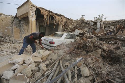 Terremoto In Iran Almeno Morti E Feriti