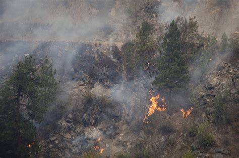 Washington State Wildfire Destroys 100 Homes Hundreds Evacuated